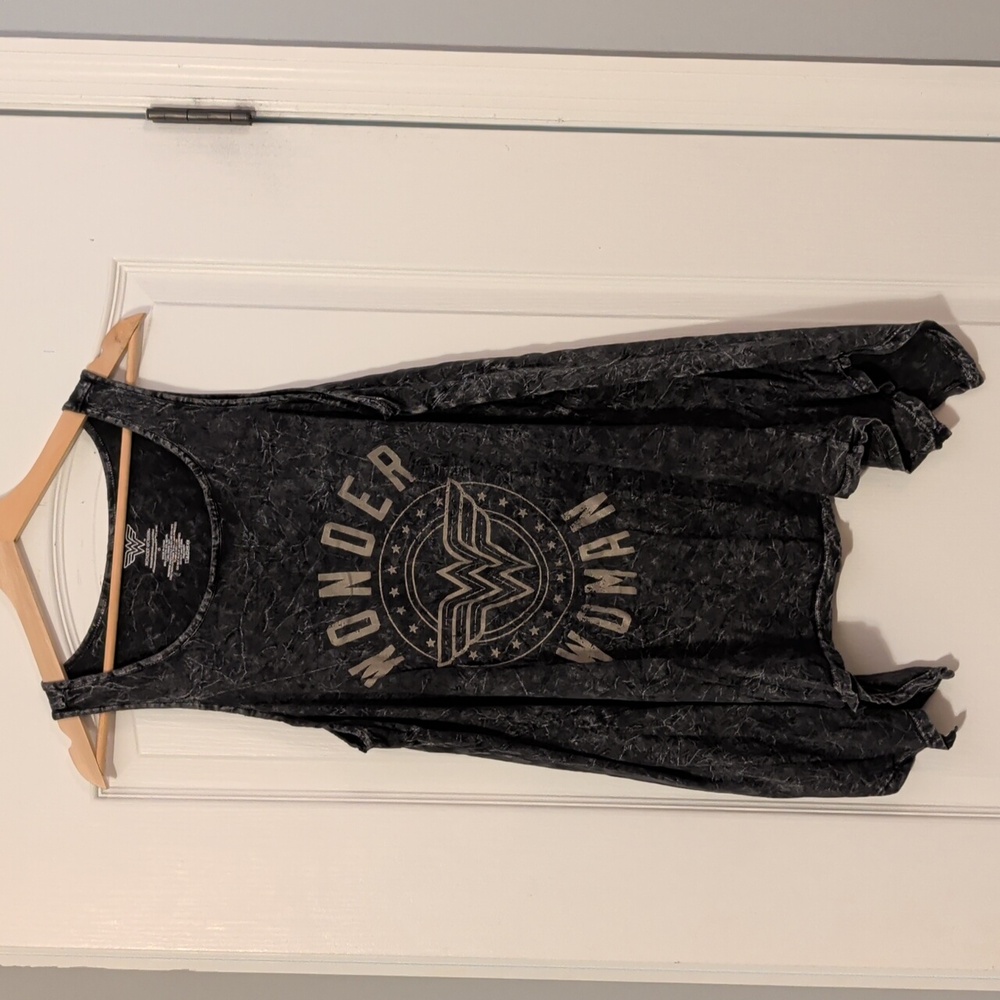 Torrid Wonder Woman Sharkbite Tank